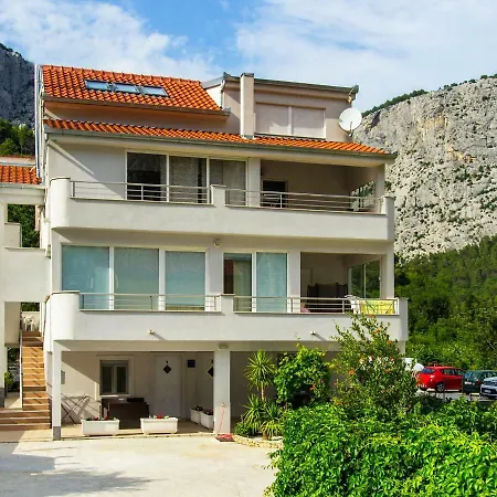 Apartman Bubalo-3 Omis